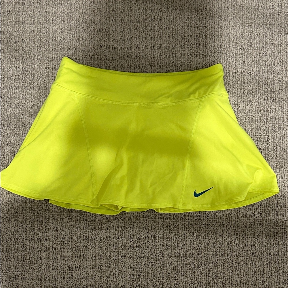 Women’s Nike Drifit Yellow Skort